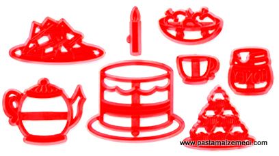 KIRMIZI PATCHWORKLER PASTA VE EŞYALARI SETİ 3674